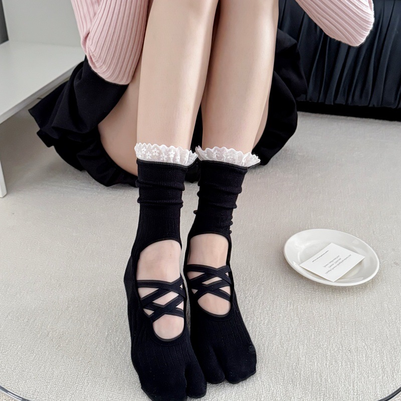 Pilates & Yoga Vida - Lace Trim Split Toe Yoga Socks