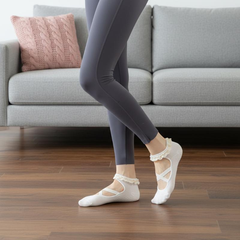 Pilates & Yoga Vida - 1Pairs Cute Lacework Pilates Socks Princess